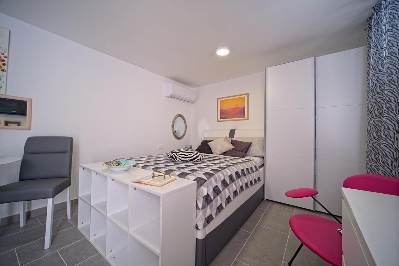 Apartments Lux Макарська Екстер'єр фото